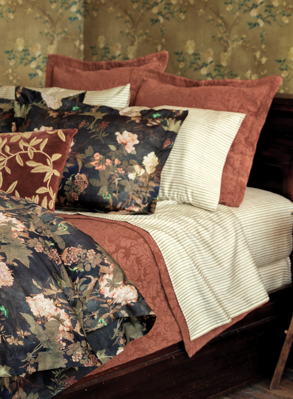 Arts And Crafts Floral Coverlet Set photo